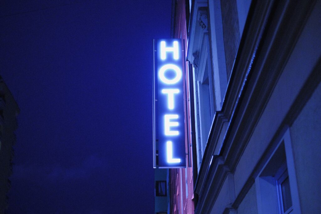 Read more about the article Hotel czy mieszkanie turystyczne – co wybrać?